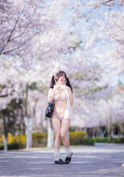 久久久久久做三级国产电影钟丽缇_蓝光超清免费观看